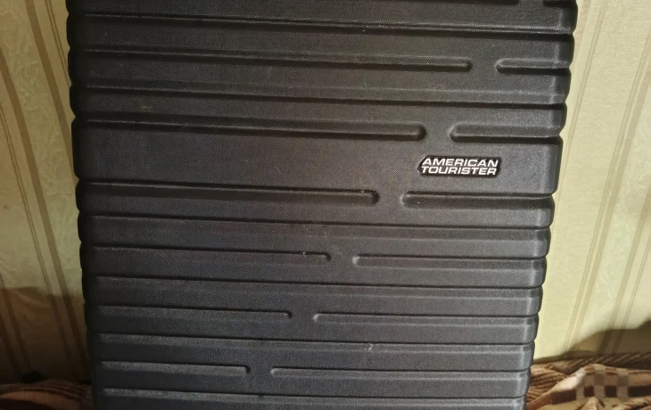 Чемодан большой American Tourister